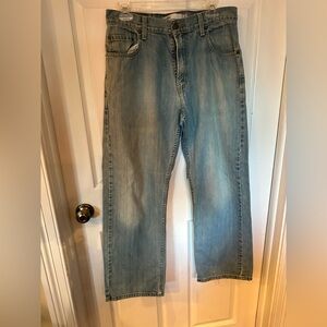 Levi’s loose, straight leg 30x30 jeans. Medium light color. Great condition